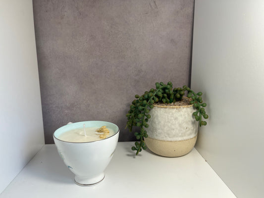 Dried Flower Tea Cup Candle – Small (Caramel)