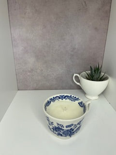 Pretty Portuguese Ceramic Mug Candle – Medium (Salted Caramel)